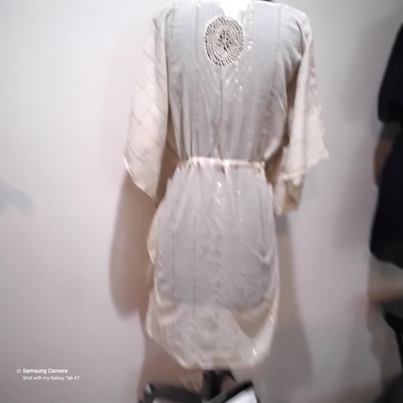 Gypsie Blu Boho Cream Crochet Kimono Swimsuit Coverup Gold Metallic Thread OS - Picture 3 of 8
